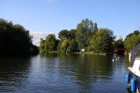 The River Thames at Wargrave on a clear summer day.